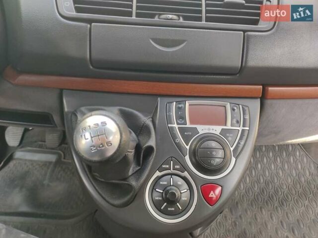 Синій Сітроен С8, об'ємом двигуна 2.2 л та пробігом 270 тис. км за 5300 $, фото 2 на Automoto.ua