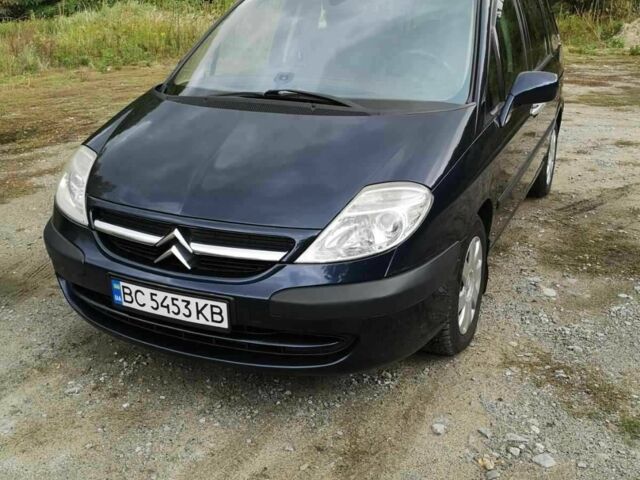 Синий Ситроен С8, объемом двигателя 2.2 л и пробегом 286 тыс. км за 5600 $, фото 1 на Automoto.ua