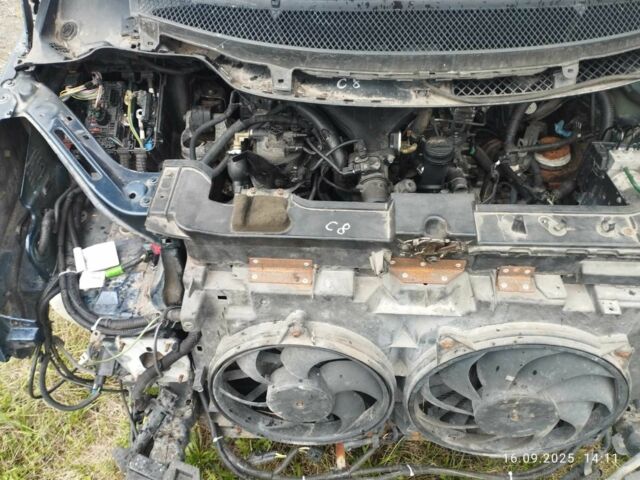 Синий Ситроен С8, объемом двигателя 2 л и пробегом 290 тыс. км за 2800 $, фото 6 на Automoto.ua