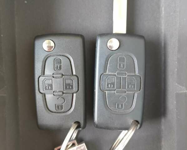 Синій Сітроен С8, об'ємом двигуна 2.2 л та пробігом 270 тис. км за 5300 $, фото 9 на Automoto.ua