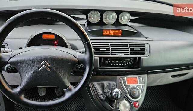 Синій Сітроен С8, об'ємом двигуна 2 л та пробігом 290 тис. км за 6500 $, фото 15 на Automoto.ua