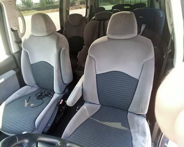 Синий Ситроен С8, объемом двигателя 2 л и пробегом 247 тыс. км за 6650 $, фото 8 на Automoto.ua