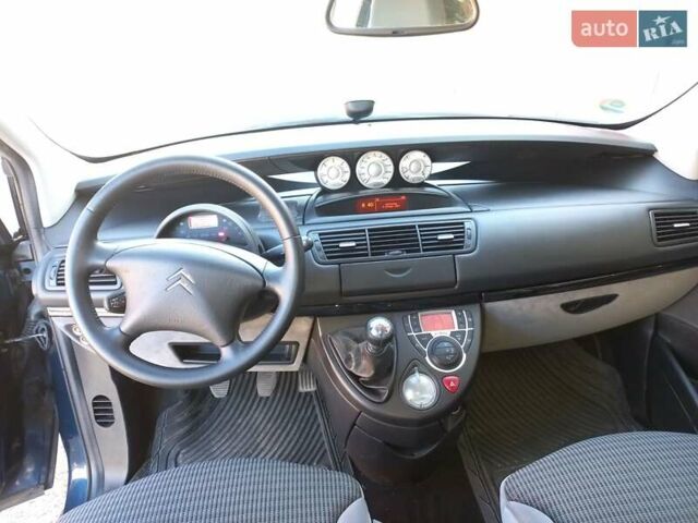 Синий Ситроен С8, объемом двигателя 2 л и пробегом 284 тыс. км за 7500 $, фото 4 на Automoto.ua