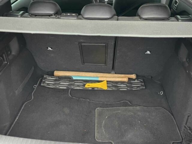 Белый Ситроен ДС, объемом двигателя 1.6 л и пробегом 97 тыс. км за 8300 $, фото 19 на Automoto.ua