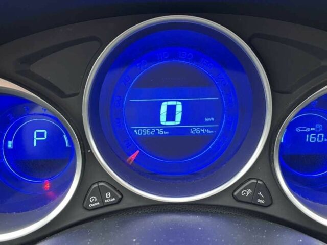 Белый Ситроен ДС, объемом двигателя 1.6 л и пробегом 97 тыс. км за 8300 $, фото 15 на Automoto.ua