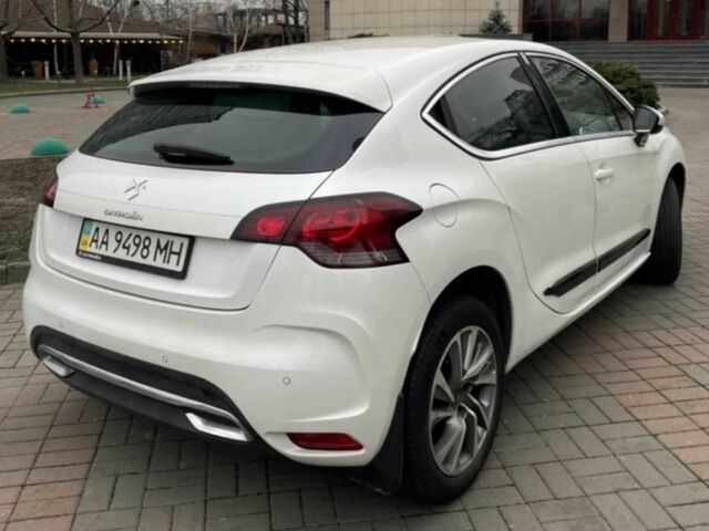 Белый Ситроен ДС, объемом двигателя 1.6 л и пробегом 97 тыс. км за 8300 $, фото 4 на Automoto.ua