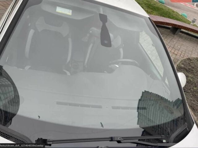 Белый Ситроен ДС, объемом двигателя 1.6 л и пробегом 97 тыс. км за 8300 $, фото 8 на Automoto.ua