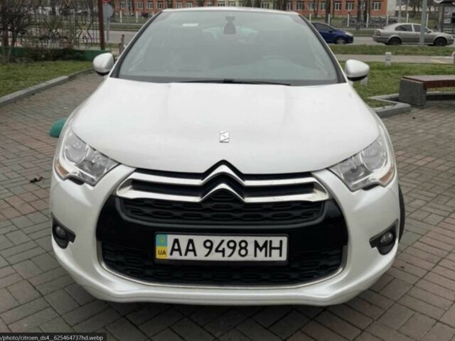 Белый Ситроен ДС, объемом двигателя 1.6 л и пробегом 97 тыс. км за 8300 $, фото 1 на Automoto.ua