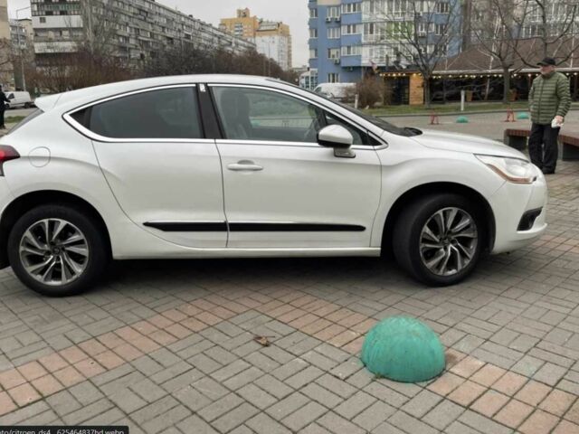 Белый Ситроен ДС, объемом двигателя 1.6 л и пробегом 97 тыс. км за 8300 $, фото 3 на Automoto.ua