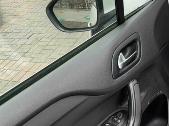 Белый Ситроен ДС, объемом двигателя 1.6 л и пробегом 97 тыс. км за 8300 $, фото 13 на Automoto.ua