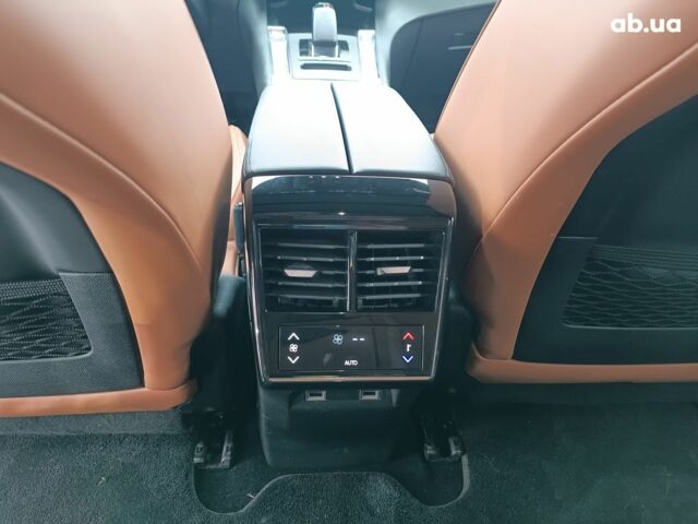 Чорний Сітроен ДС, об'ємом двигуна 1.6 л та пробігом 97 тис. км за 33600 $, фото 39 на Automoto.ua