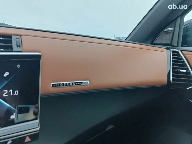 Чорний Сітроен ДС, об'ємом двигуна 1.6 л та пробігом 97 тис. км за 33600 $, фото 35 на Automoto.ua