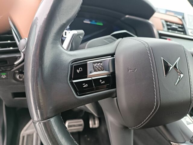 Чорний Сітроен ДС, об'ємом двигуна 1.6 л та пробігом 97 тис. км за 33600 $, фото 30 на Automoto.ua