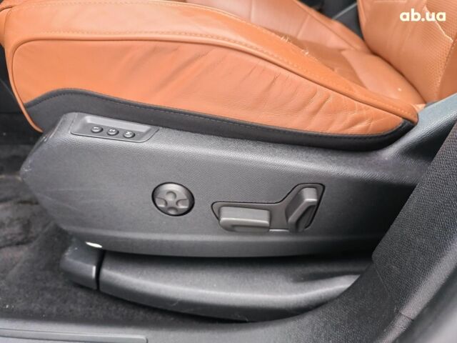 Чорний Сітроен ДС, об'ємом двигуна 1.6 л та пробігом 97 тис. км за 33600 $, фото 27 на Automoto.ua