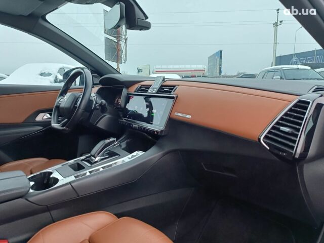 Чорний Сітроен ДС, об'ємом двигуна 1.6 л та пробігом 97 тис. км за 33600 $, фото 45 на Automoto.ua