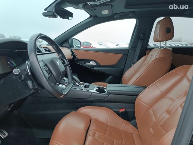 Чорний Сітроен ДС, об'ємом двигуна 1.6 л та пробігом 97 тис. км за 33600 $, фото 36 на Automoto.ua