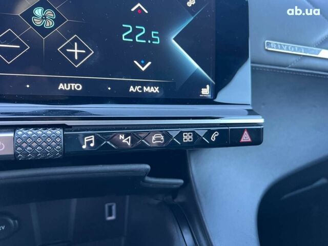 Чорний Сітроен ДС, об'ємом двигуна 2.4 л та пробігом 29 тис. км за 27940 $, фото 30 на Automoto.ua