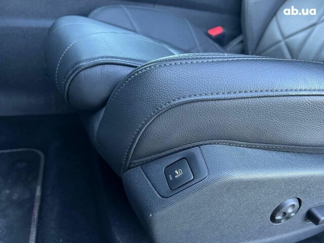 Чорний Сітроен ДС, об'ємом двигуна 2.4 л та пробігом 29 тис. км за 27940 $, фото 18 на Automoto.ua