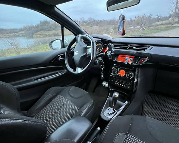 Білий Сітроен ДС3, об'ємом двигуна 1.6 л та пробігом 135 тис. км за 6500 $, фото 6 на Automoto.ua