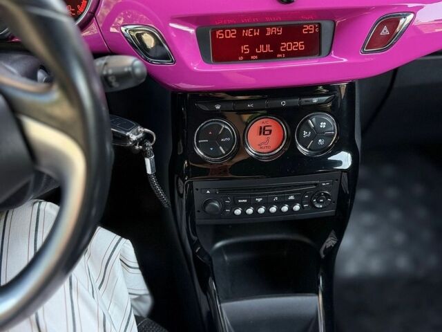 Білий Сітроен ДС3, об'ємом двигуна 1.6 л та пробігом 136 тис. км за 6800 $, фото 11 на Automoto.ua