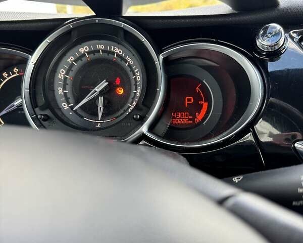 Червоний Сітроен ДС3, об'ємом двигуна 1.6 л та пробігом 130 тис. км за 6800 $, фото 4 на Automoto.ua