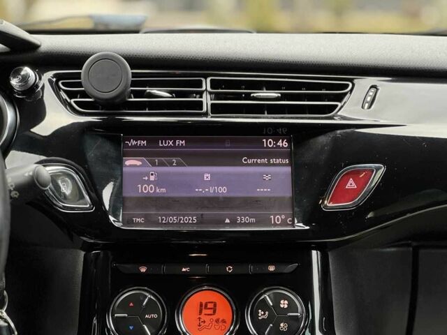 Червоний Сітроен ДС3, об'ємом двигуна 1.6 л та пробігом 131 тис. км за 7200 $, фото 12 на Automoto.ua