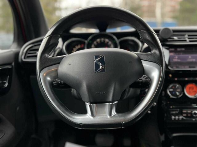 Червоний Сітроен ДС3, об'ємом двигуна 1.6 л та пробігом 131 тис. км за 7200 $, фото 11 на Automoto.ua