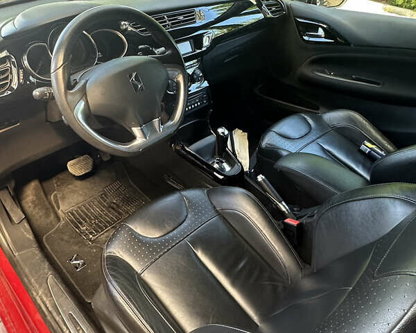 Красный Ситроен ДС3, объемом двигателя 1.6 л и пробегом 77 тыс. км за 7899 $, фото 8 на Automoto.ua