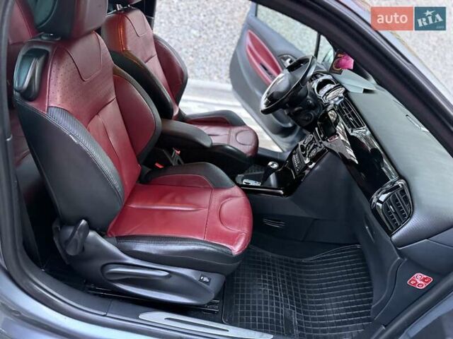 Сірий Сітроен ДС3, об'ємом двигуна 1.6 л та пробігом 129 тис. км за 6250 $, фото 56 на Automoto.ua
