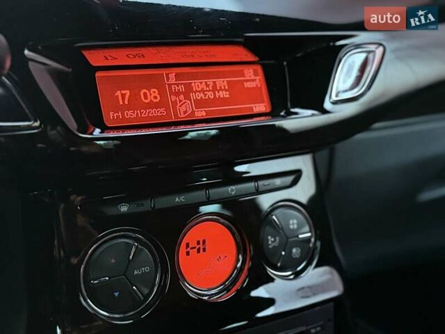 Серый Ситроен ДС3, объемом двигателя 1.6 л и пробегом 129 тыс. км за 6300 $, фото 73 на Automoto.ua