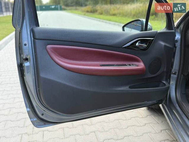 Серый Ситроен ДС3, объемом двигателя 1.6 л и пробегом 189 тыс. км за 6250 $, фото 35 на Automoto.ua