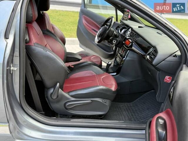 Серый Ситроен ДС3, объемом двигателя 1.6 л и пробегом 189 тыс. км за 6250 $, фото 55 на Automoto.ua