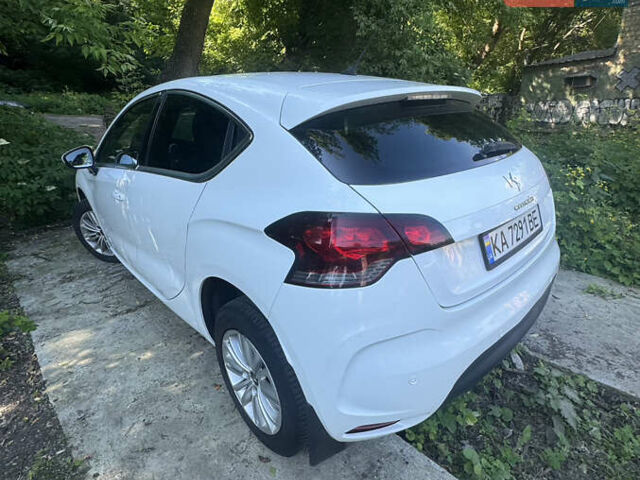 Білий Сітроен ДС4, об'ємом двигуна 1.56 л та пробігом 214 тис. км за 8600 $, фото 3 на Automoto.ua