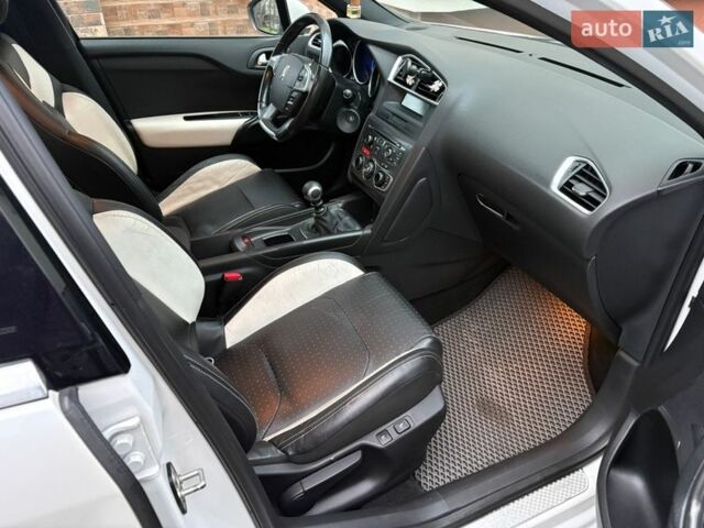 Белый Ситроен ДС4, объемом двигателя 1.6 л и пробегом 255 тыс. км за 7650 $, фото 8 на Automoto.ua