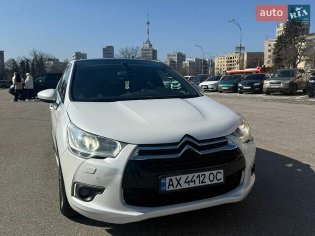 Білий Сітроен ДС4, об'ємом двигуна 1.6 л та пробігом 236 тис. км за 8499 $, фото 11 на Automoto.ua