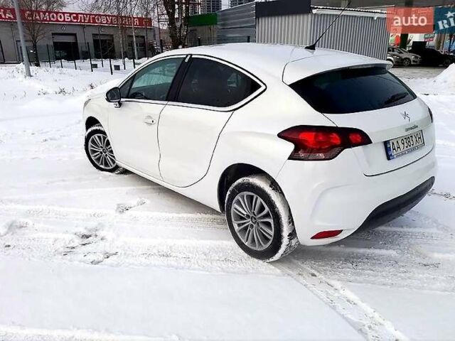 Білий Сітроен ДС4, об'ємом двигуна 1.6 л та пробігом 193 тис. км за 8200 $, фото 1 на Automoto.ua