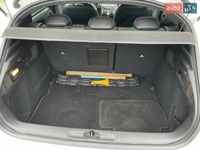 Белый Ситроен ДС4, объемом двигателя 1.6 л и пробегом 96 тыс. км за 8300 $, фото 23 на Automoto.ua