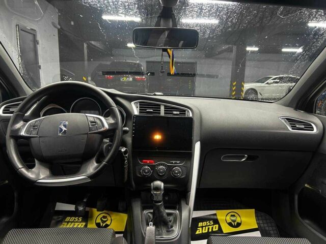 Белый Ситроен ДС4, объемом двигателя 0 л и пробегом 220 тыс. км за 7200 $, фото 11 на Automoto.ua