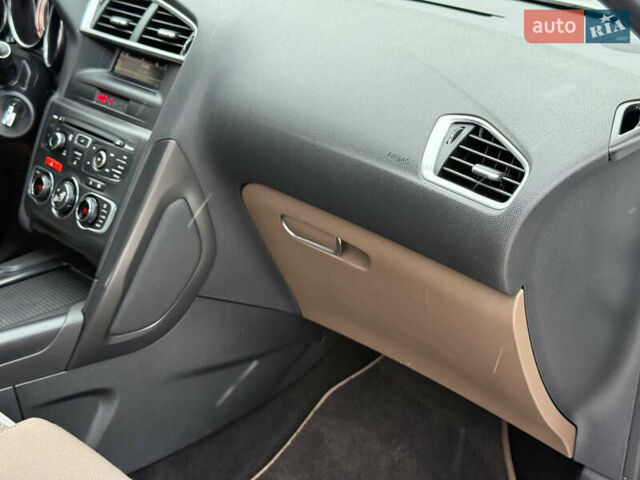 Білий Сітроен ДС4, об'ємом двигуна 1.6 л та пробігом 198 тис. км за 9150 $, фото 94 на Automoto.ua