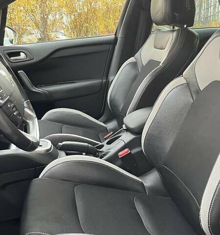 Білий Сітроен ДС4, об'ємом двигуна 1.6 л та пробігом 135 тис. км за 8900 $, фото 9 на Automoto.ua