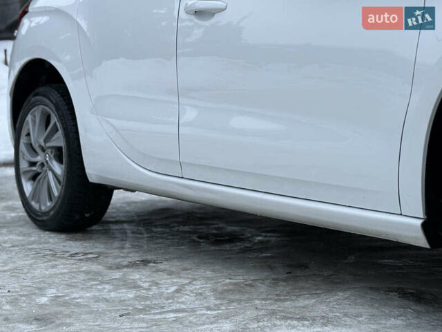 Білий Сітроен ДС4, об'ємом двигуна 1.6 л та пробігом 198 тис. км за 9150 $, фото 24 на Automoto.ua