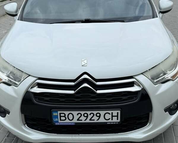 Белый Ситроен ДС4, объемом двигателя 1.6 л и пробегом 117 тыс. км за 9990 $, фото 8 на Automoto.ua
