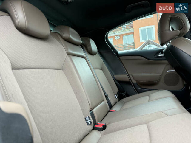 Білий Сітроен ДС4, об'ємом двигуна 1.6 л та пробігом 198 тис. км за 9150 $, фото 81 на Automoto.ua