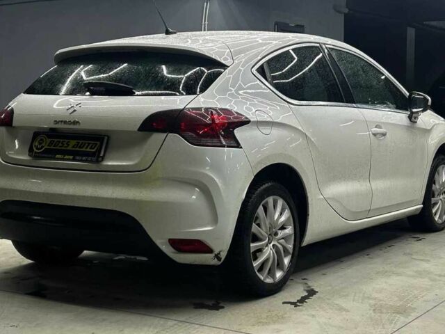 Белый Ситроен ДС4, объемом двигателя 0 л и пробегом 220 тыс. км за 7200 $, фото 5 на Automoto.ua