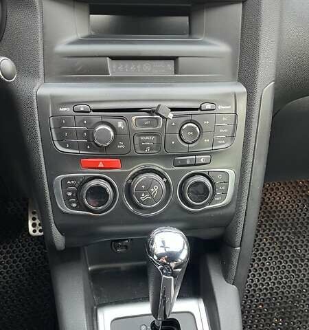 Білий Сітроен ДС4, об'ємом двигуна 1.6 л та пробігом 135 тис. км за 8900 $, фото 12 на Automoto.ua