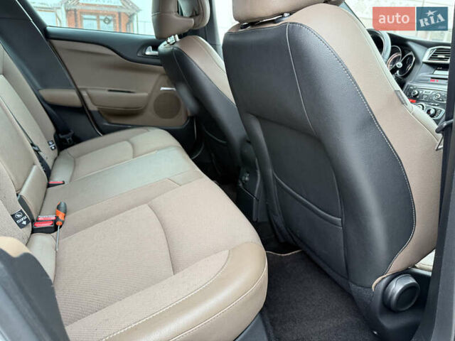 Білий Сітроен ДС4, об'ємом двигуна 1.6 л та пробігом 198 тис. км за 9150 $, фото 71 на Automoto.ua