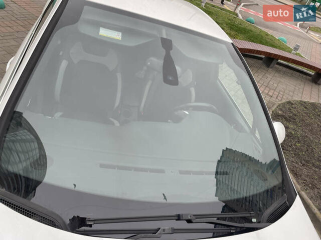 Белый Ситроен ДС4, объемом двигателя 1.6 л и пробегом 96 тыс. км за 8300 $, фото 8 на Automoto.ua