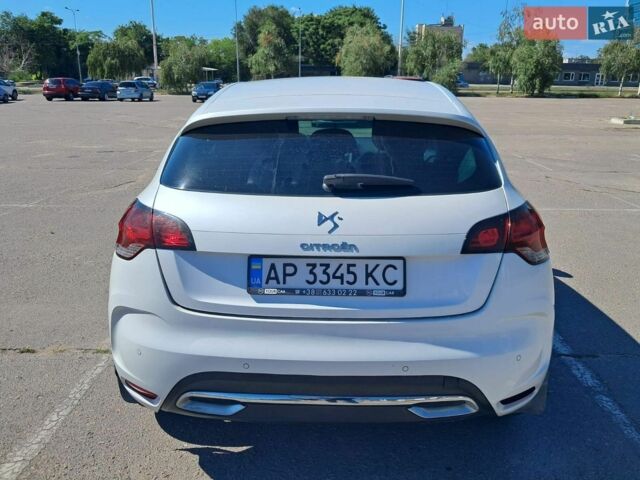 Белый Ситроен ДС4, объемом двигателя 1.6 л и пробегом 238 тыс. км за 6500 $, фото 2 на Automoto.ua