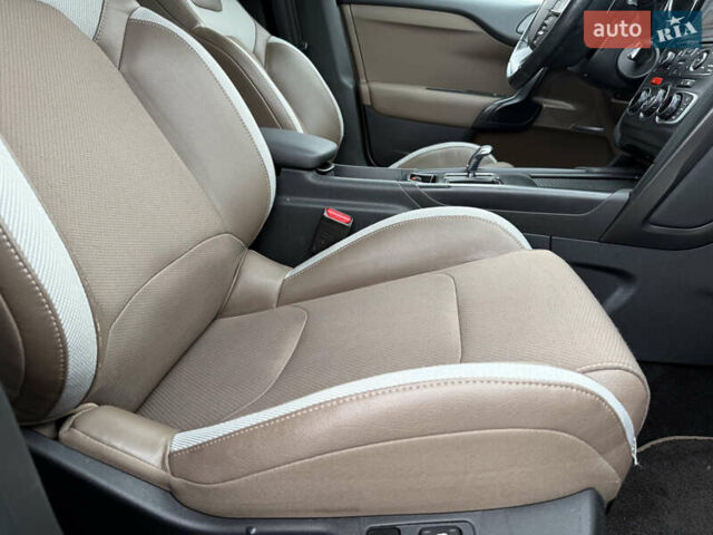 Білий Сітроен ДС4, об'ємом двигуна 1.6 л та пробігом 198 тис. км за 9150 $, фото 88 на Automoto.ua