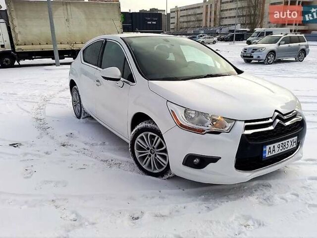Білий Сітроен ДС4, об'ємом двигуна 1.6 л та пробігом 193 тис. км за 8200 $, фото 5 на Automoto.ua